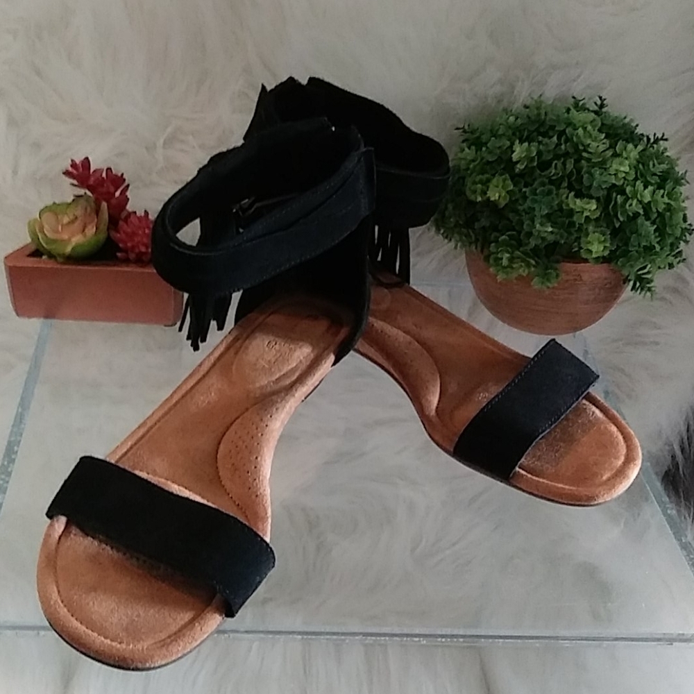 Koolaburra wedge heals